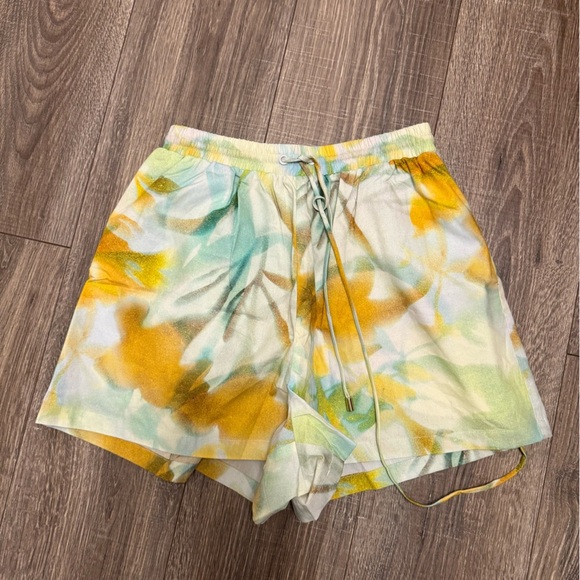 The Fifth Label Organic Script Shorts Floral Print Size S NWT - Picture 2 of 7